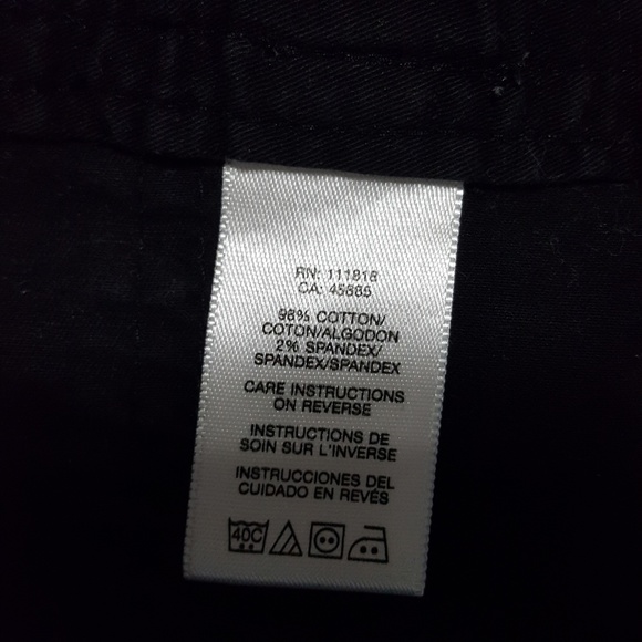 Michael Kors 4-pocket shorts with MK charm, Size 6 - Picture 6 of 7